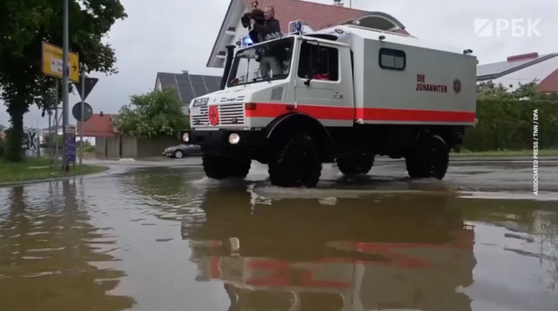 Суд в Москве признал внебрачного сына Жириновского